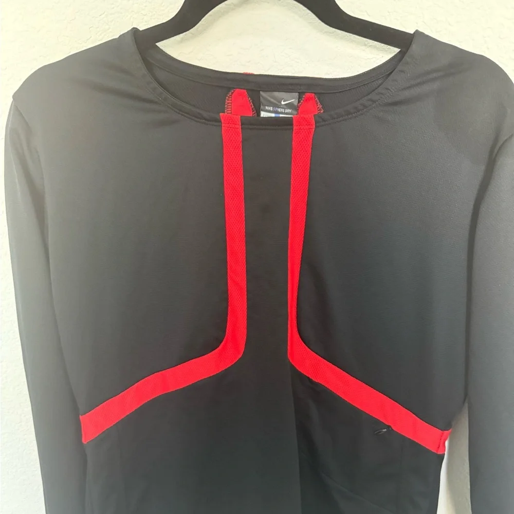 Nike Black and Red Long Sleeve Athletic Top Sphere Dry Medium